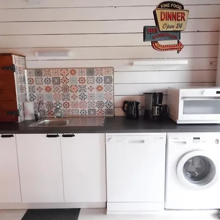 Chalet Cosy Climatise Avec Parking Et Internet Doue-la-Fontaine